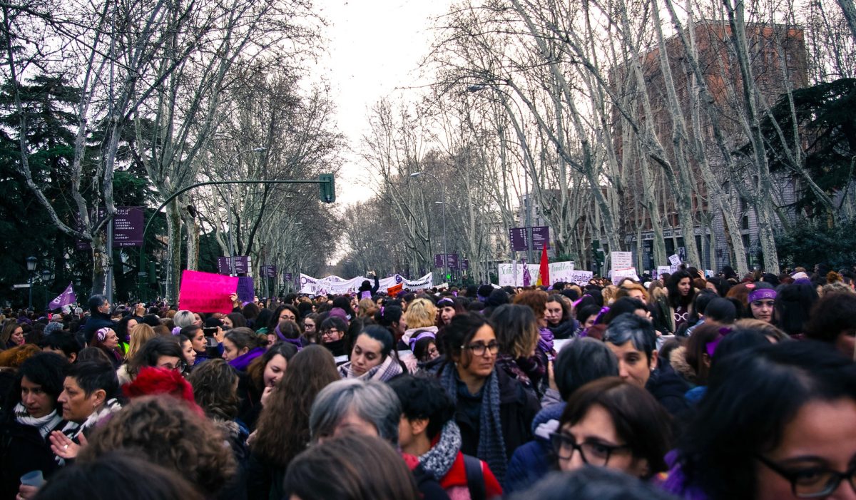 Americans protesting abortion bill